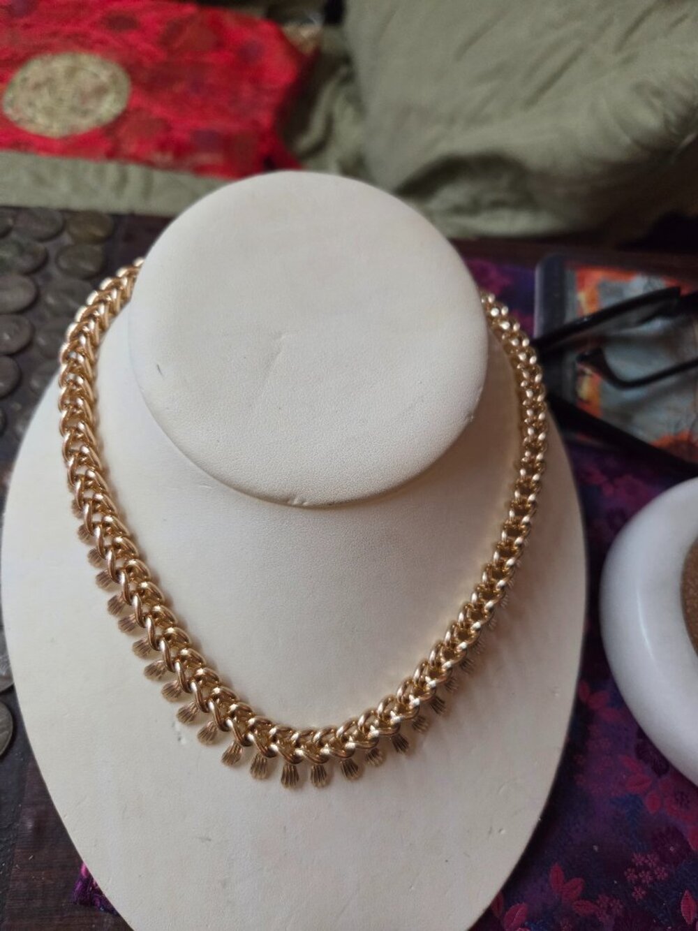 Gold chain necklace